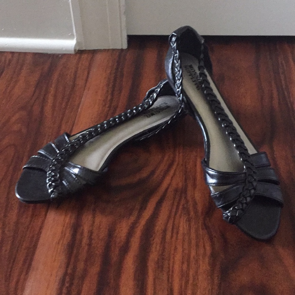Black sandal/flats
